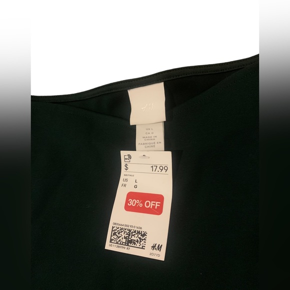 H&M Women’s Bell Sleeve Crop Blouse Size L Sweetheart Neck Emerald gently used - Picture 5 of 7